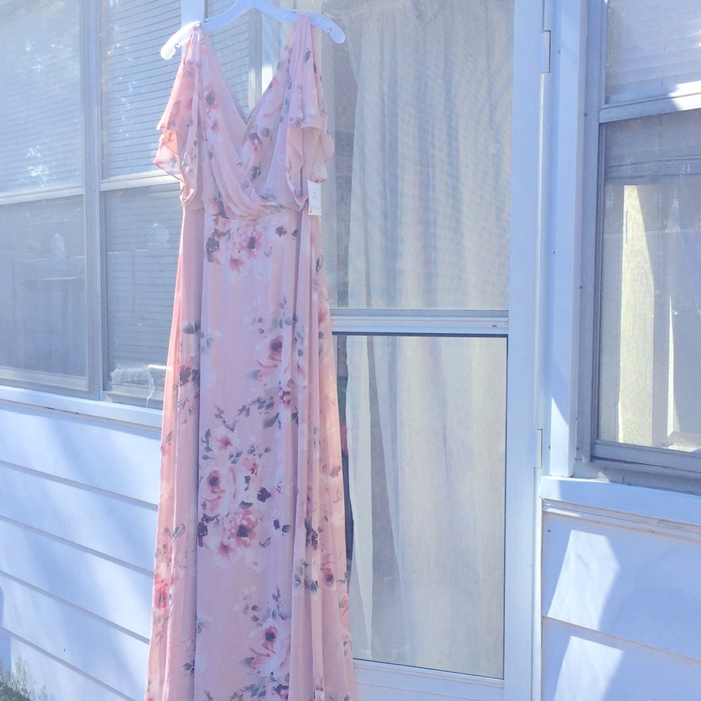 David’s Bridal Dreamy Pink Maxi Dress 🌸💐🌷🌺🌸